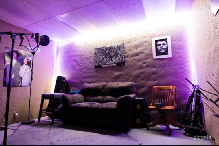  Warm & Artsy Music Studio 