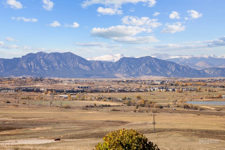 Modern Mountain-View Home with Indoor-Outdoor Entertainment 