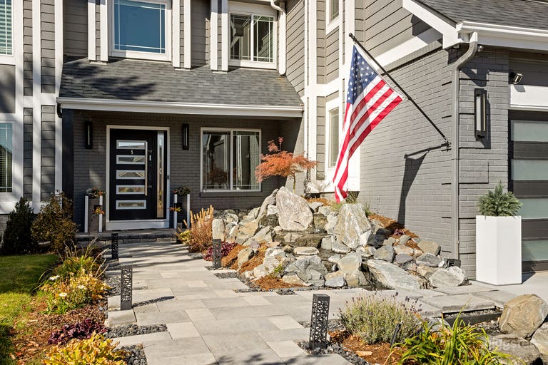  Modern Mountain-View Home with Indoor-Outdoor Entertainment 