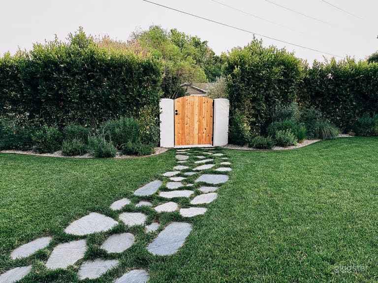  Bright Tudor Designer Home, Large Private Yard 