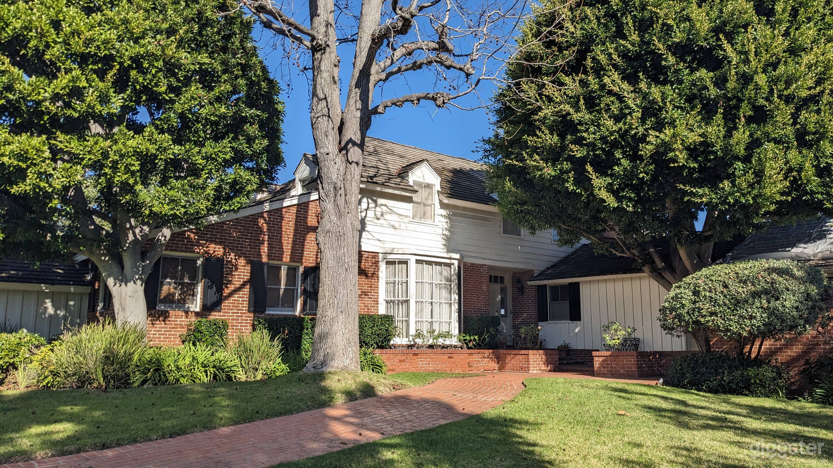 Classic Americana Riviera Estate View Home Photo 2