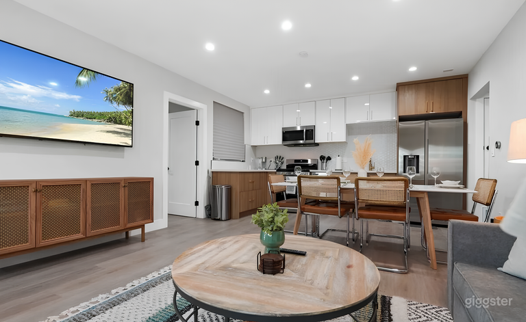  (Unit B)Newly Built 2 Bed 1 Bath in Culver City 