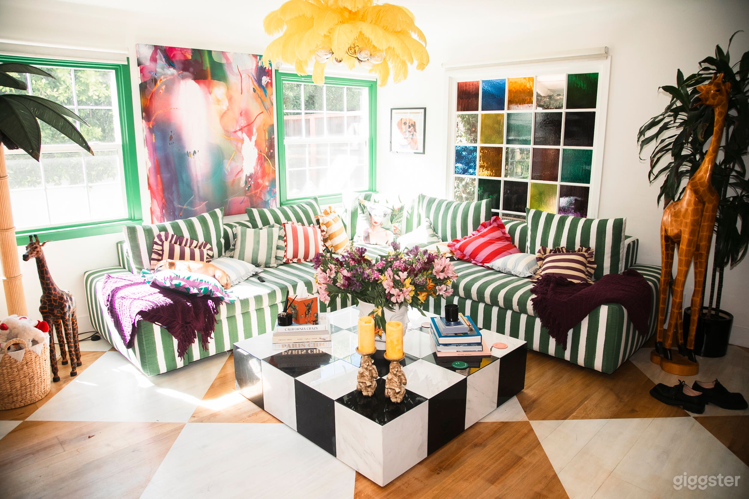 Casa Cleopatra: Colorful Jungle Inspired Haven Photo 1