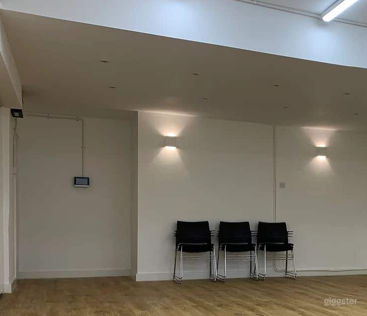 Studio Three Good for 20 Pax Photo 1