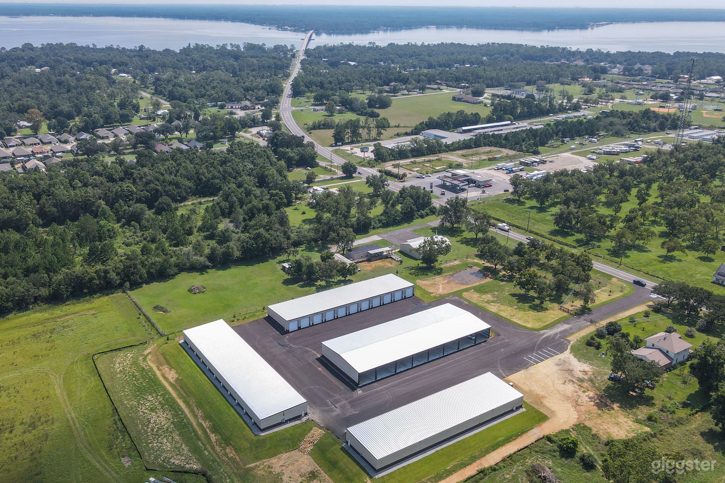 Oversized Enclosed and Covered Storage Facility.   Photo 1