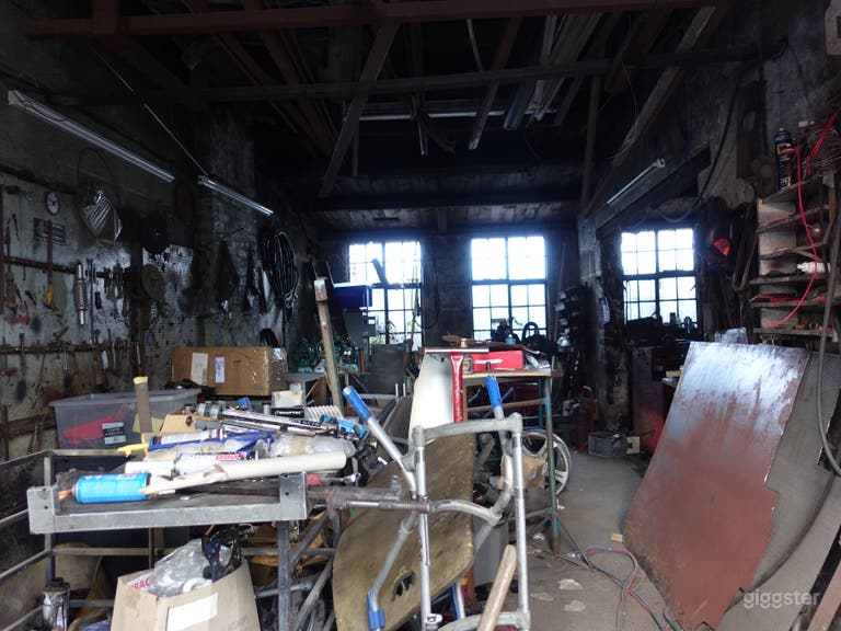  Officine e aree industriali 