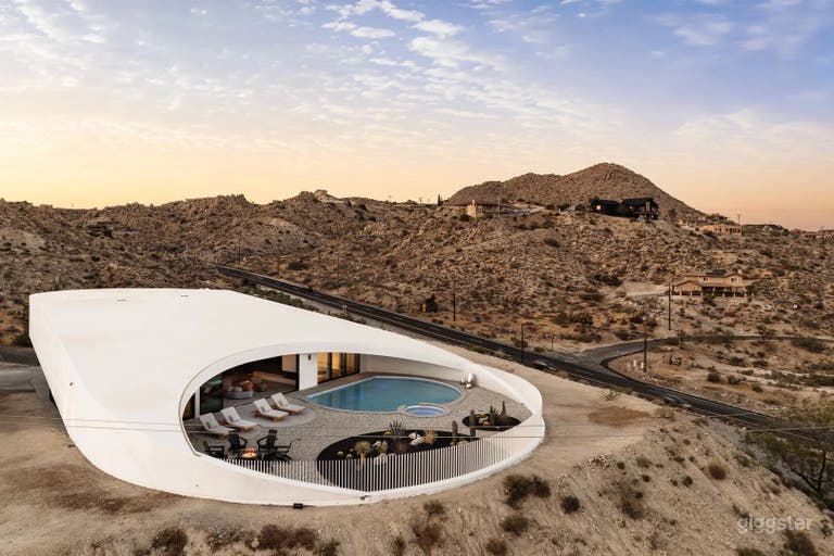 Avocado House - Sculptural Joshua Tree Icon 