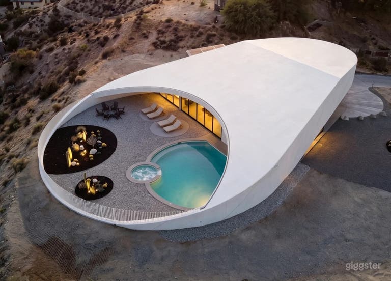  Avocado House - Sculptural Joshua Tree Icon 