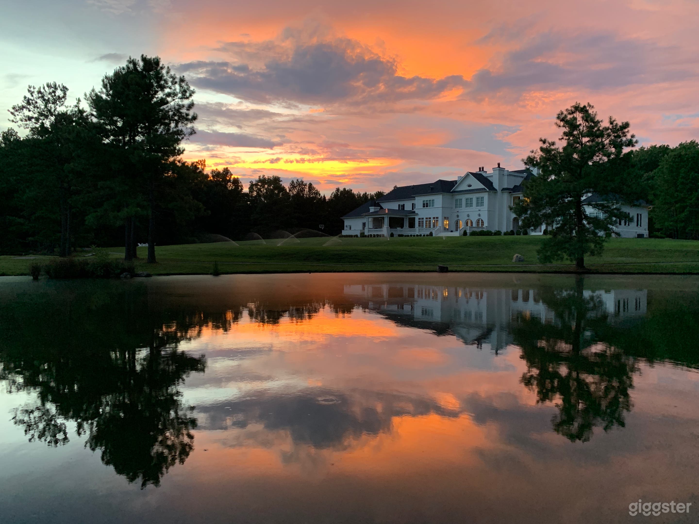 Grand Southern Estate: Columns & Pond Views | Rent this location on ...