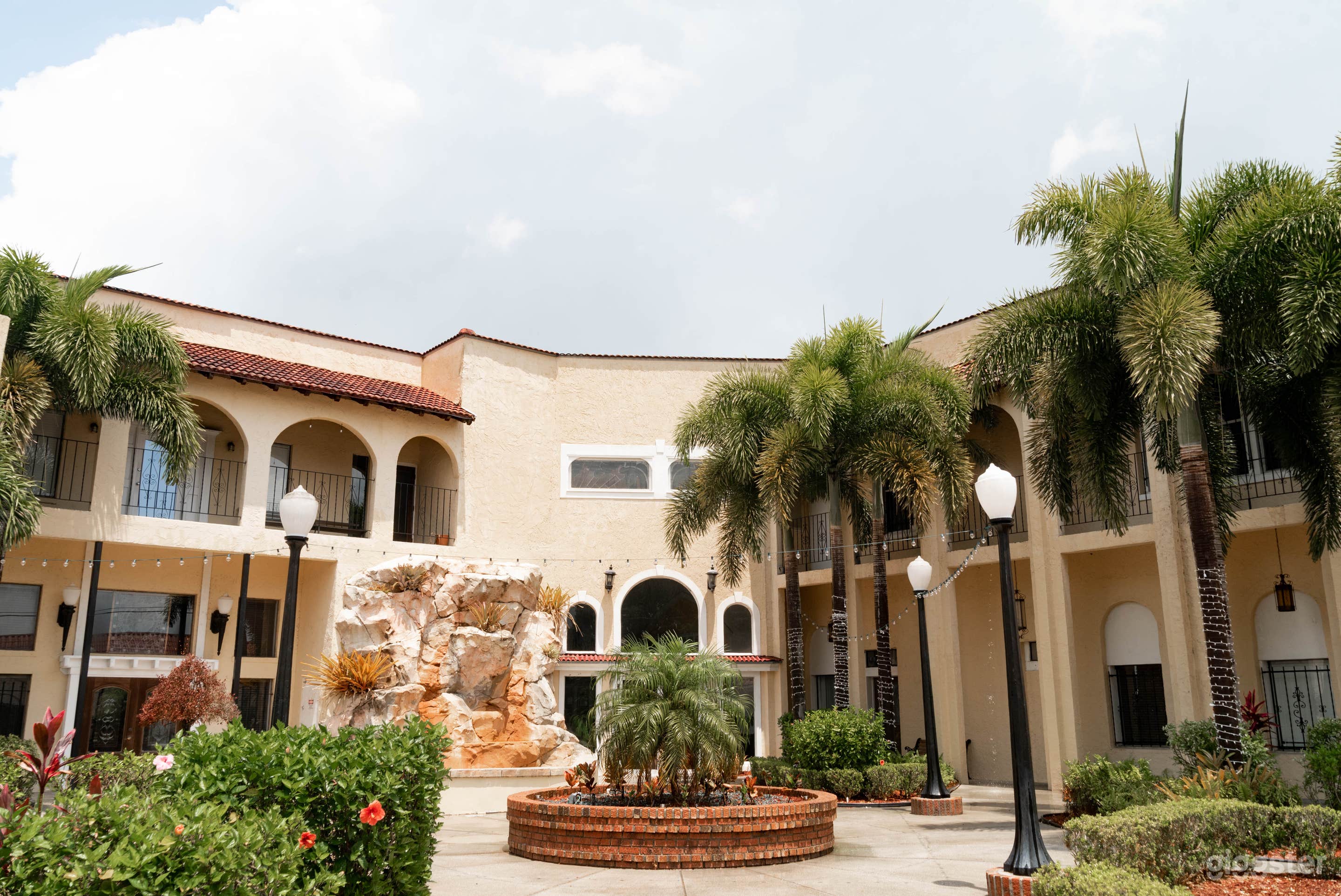 1920s Vintage Arcade Building in Winter Haven Photo 3