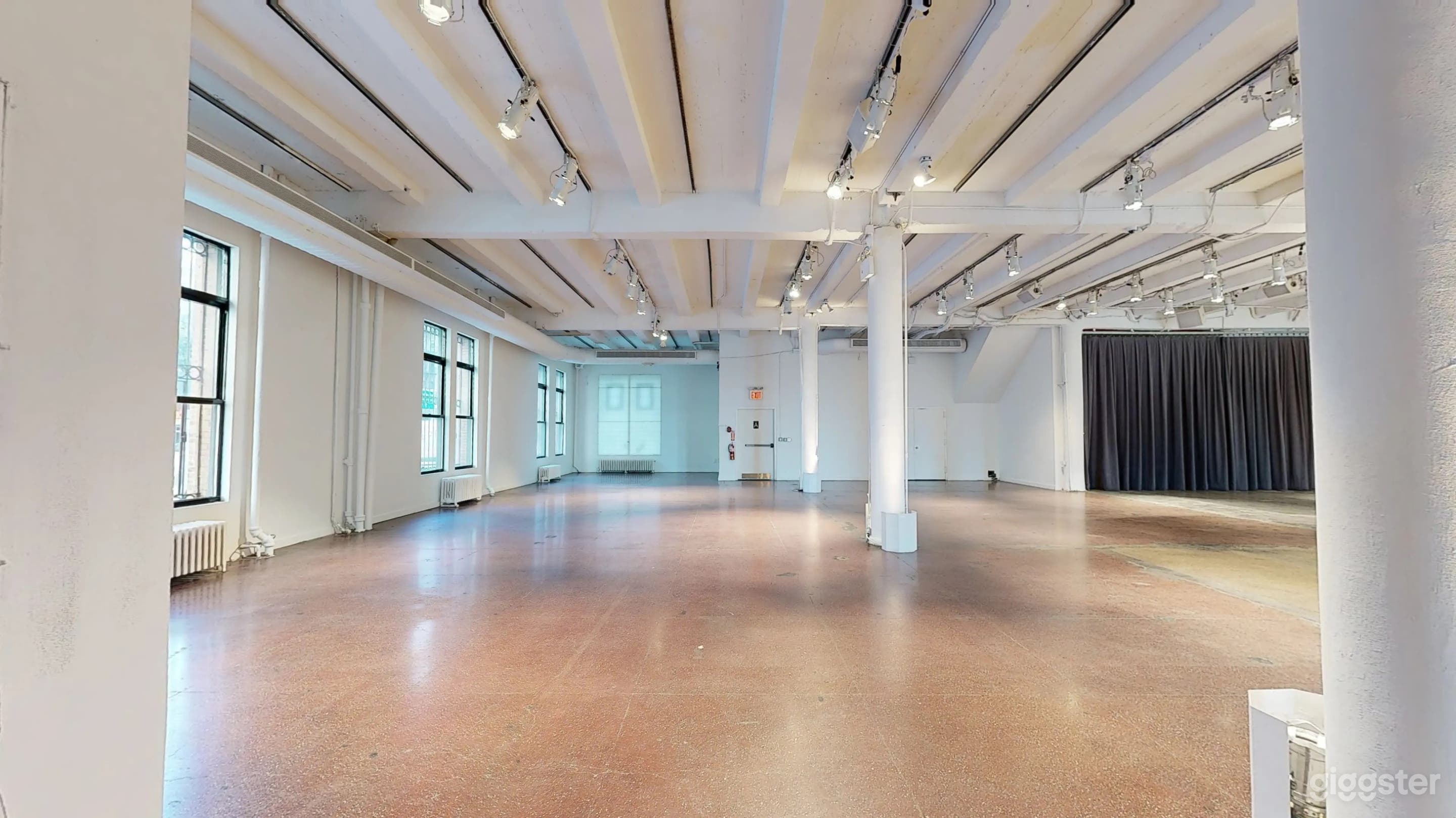 White Loft Space Photo 3