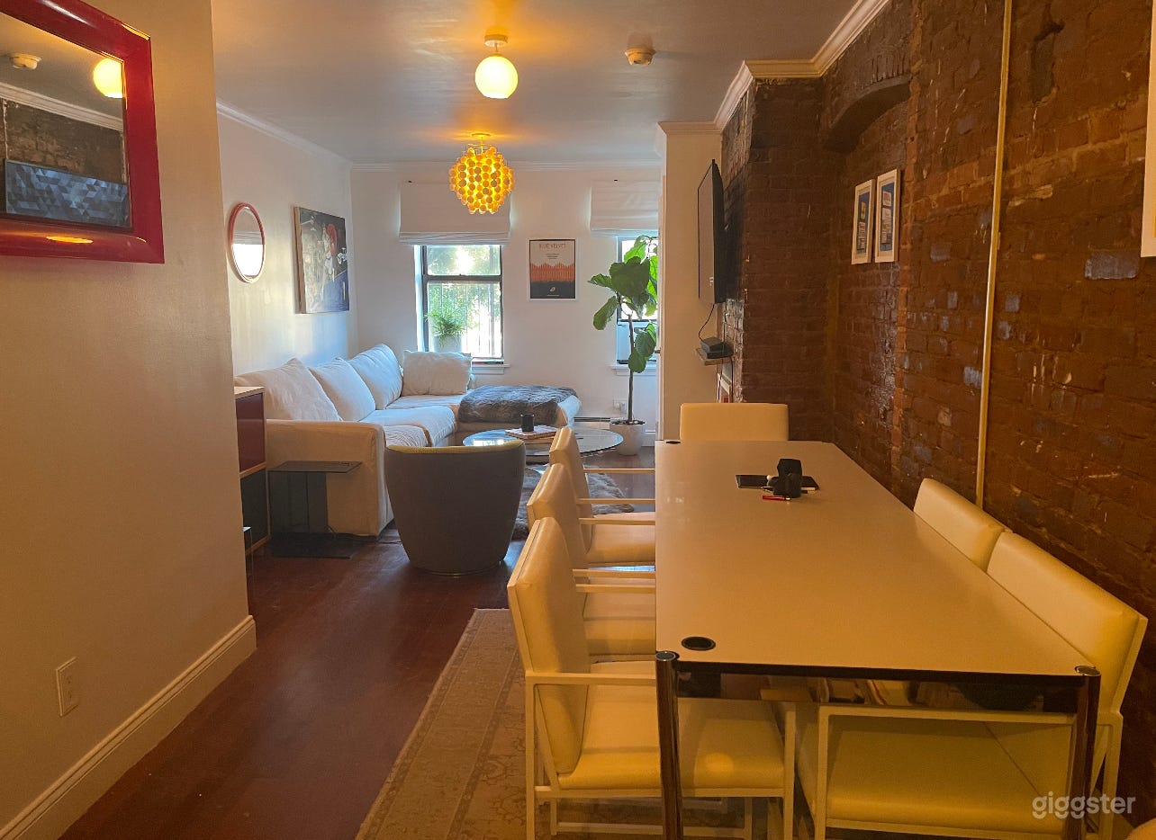 Modern stylized nyc apt awesome outdoor space Photo 3