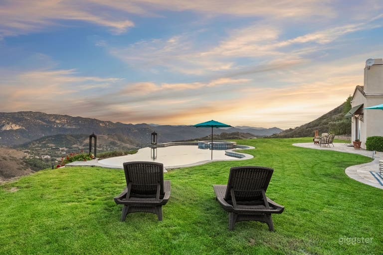  Hilltop Infinity Haven Backyard 