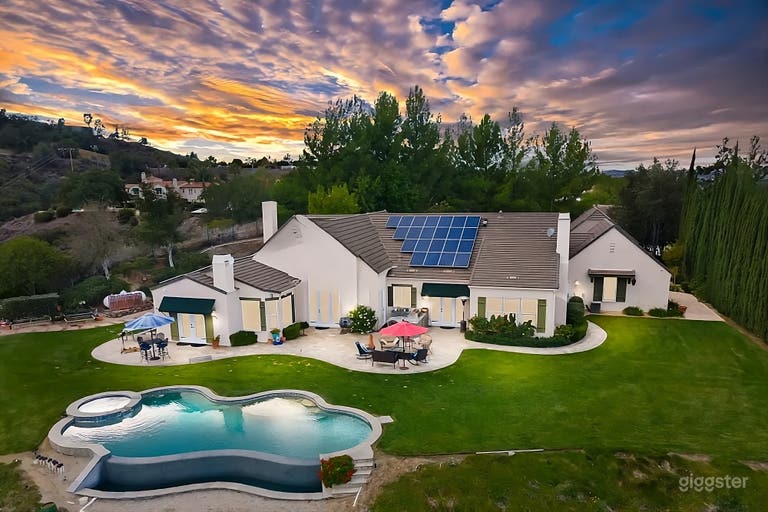  Hilltop Infinity Haven Backyard 