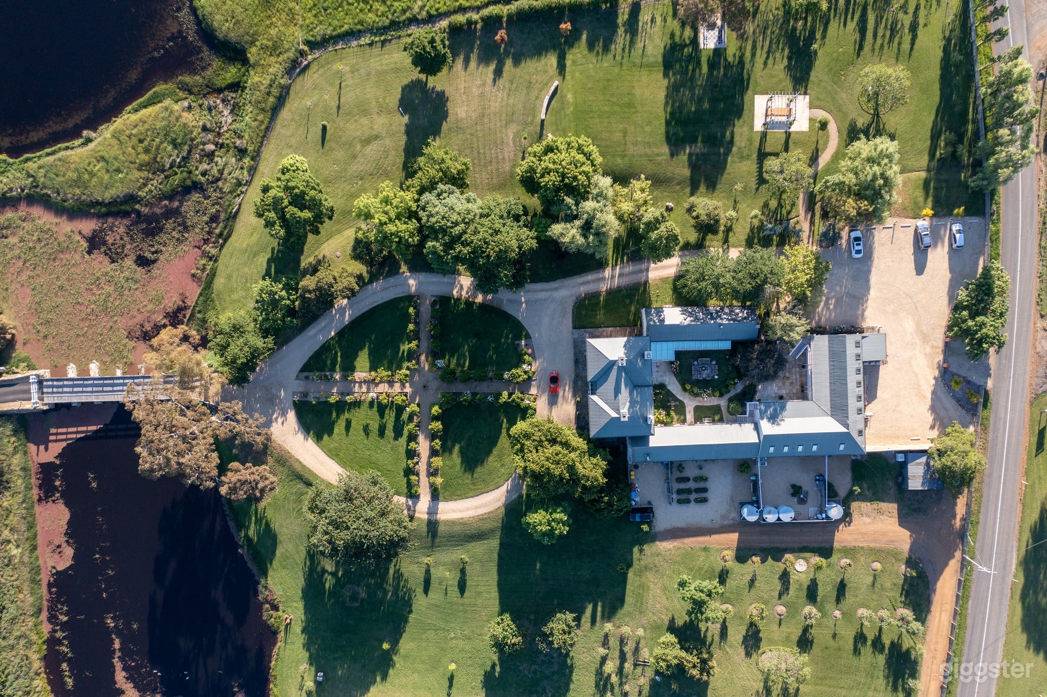 Wide Outdoor Ranch Style Venue Best for Photoshoot &amp; Filming Photo 1