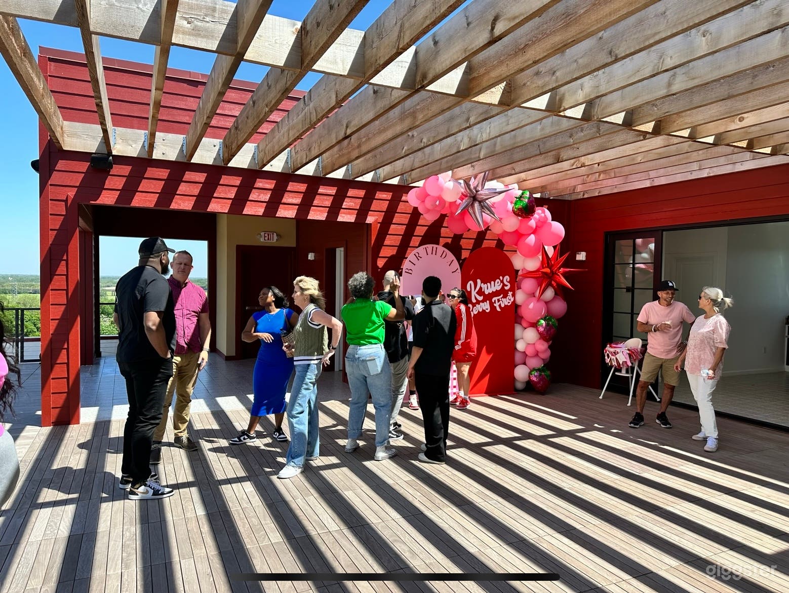 Luxury Rooftop - Downtown Dallas Views Photo 2