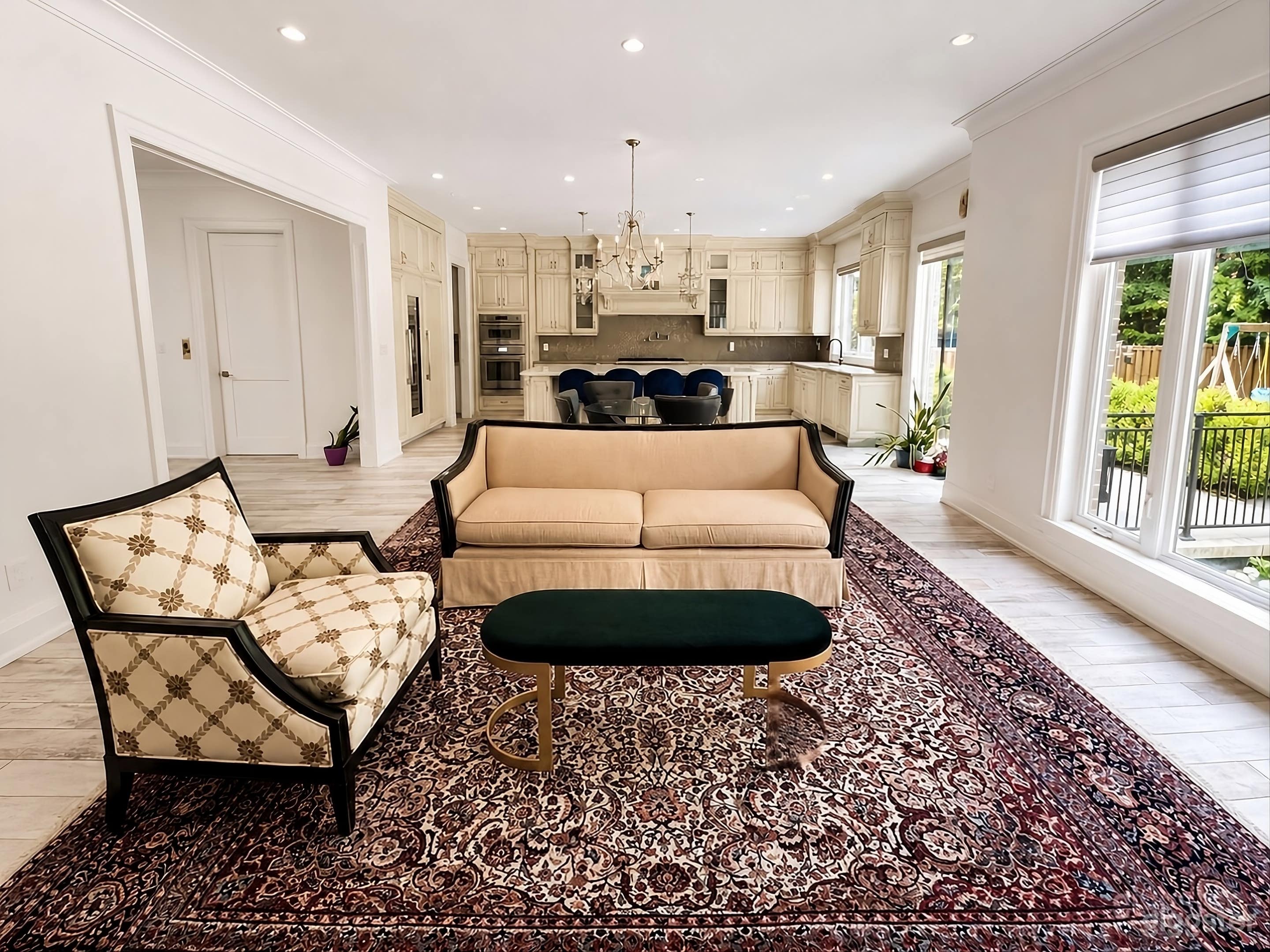 Elegant 2-Storey Home w/ Basement for Productions Photo 4