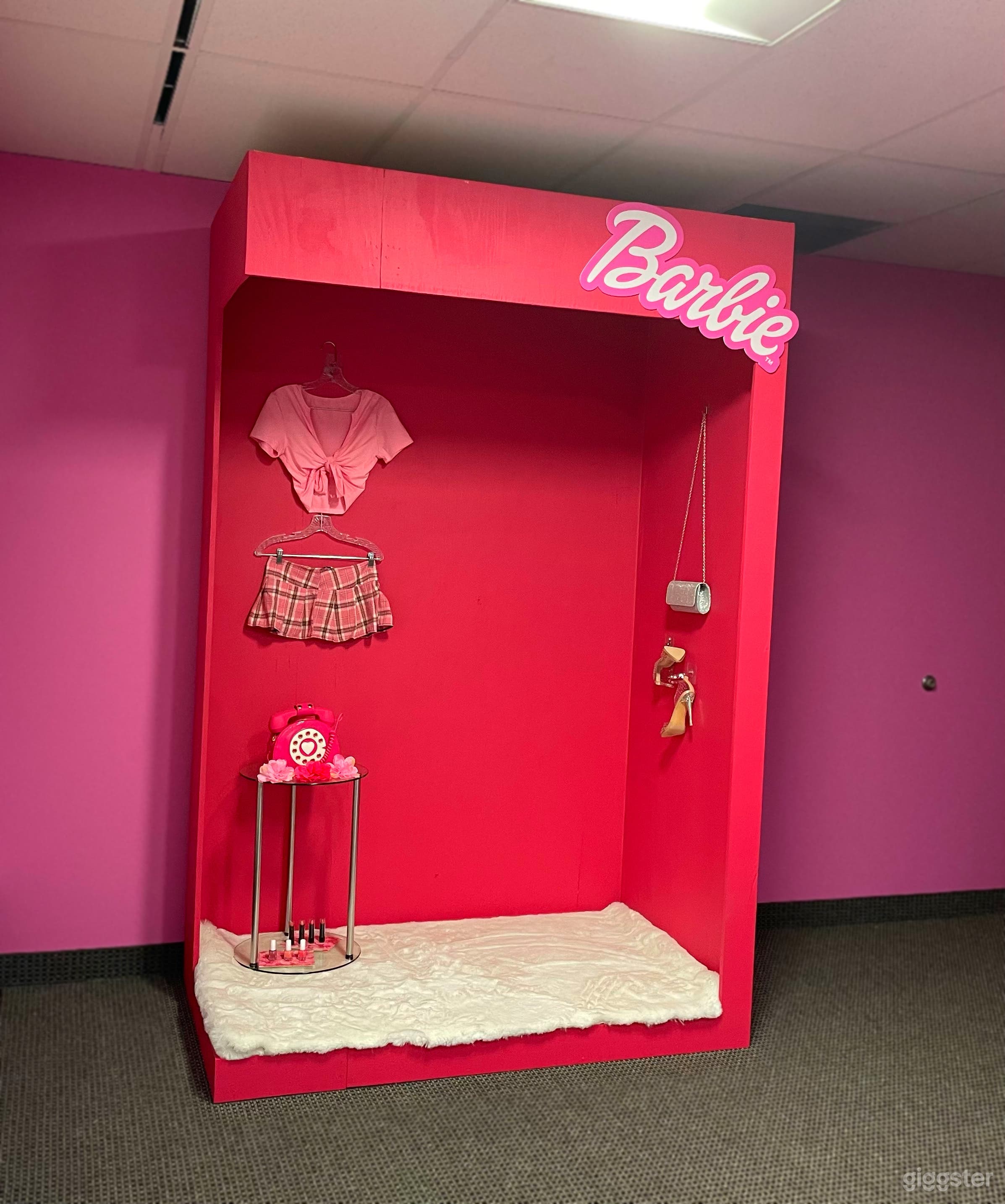 Barbie Pink Room / Barbie Doll Box  Photo 1