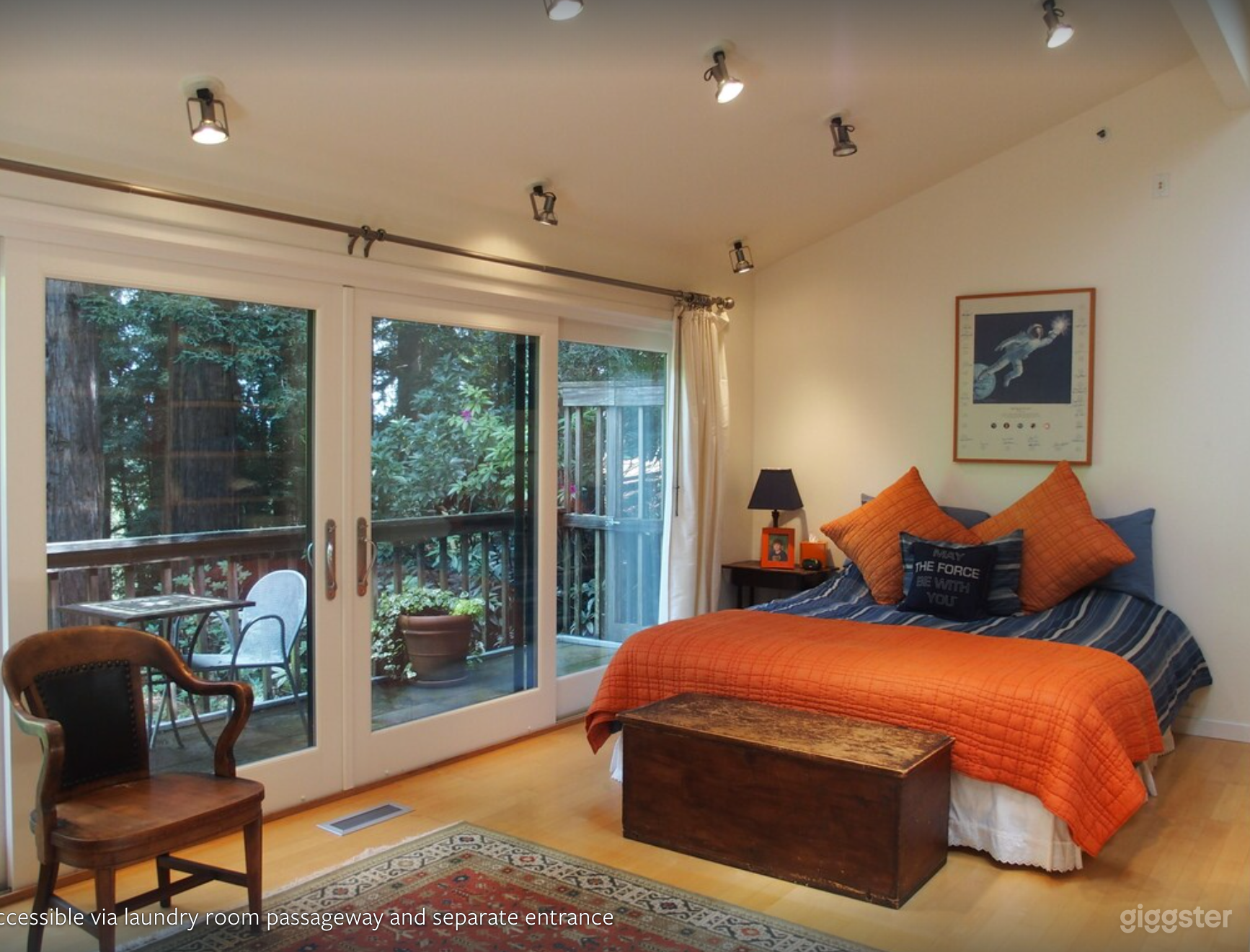 Guest Bed with kitchenette