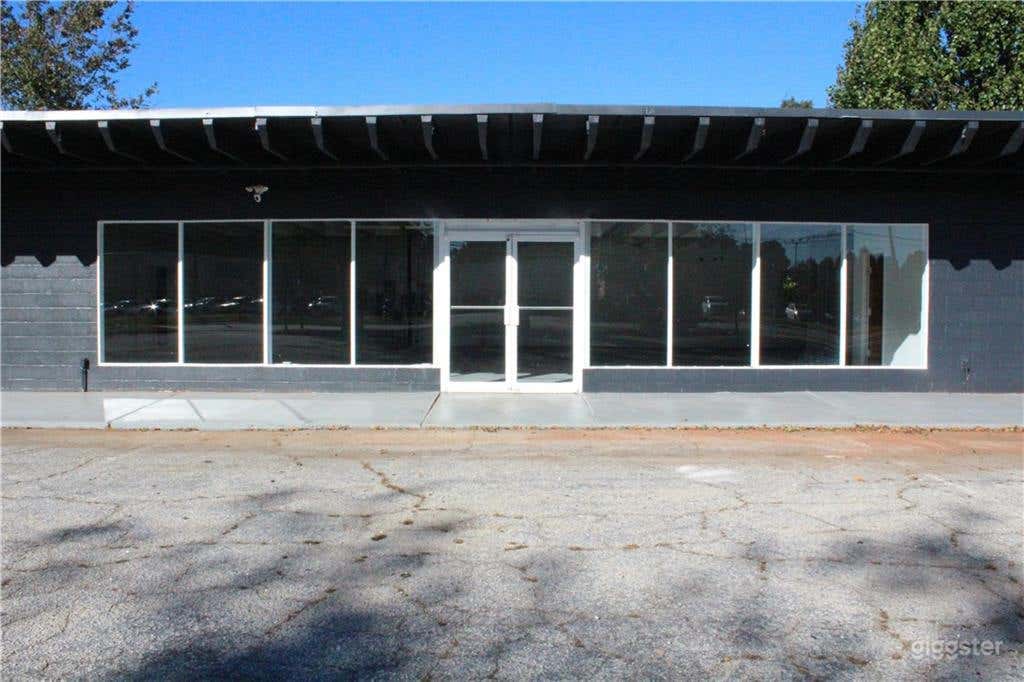 Vacant/Reno Retail and Warehouse w/ Parking Photo 3