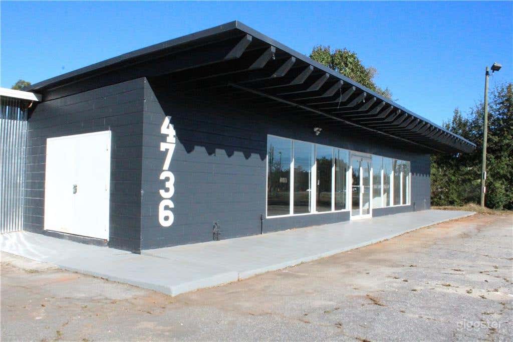 Vacant/Reno Retail and Warehouse w/ Parking Photo 1