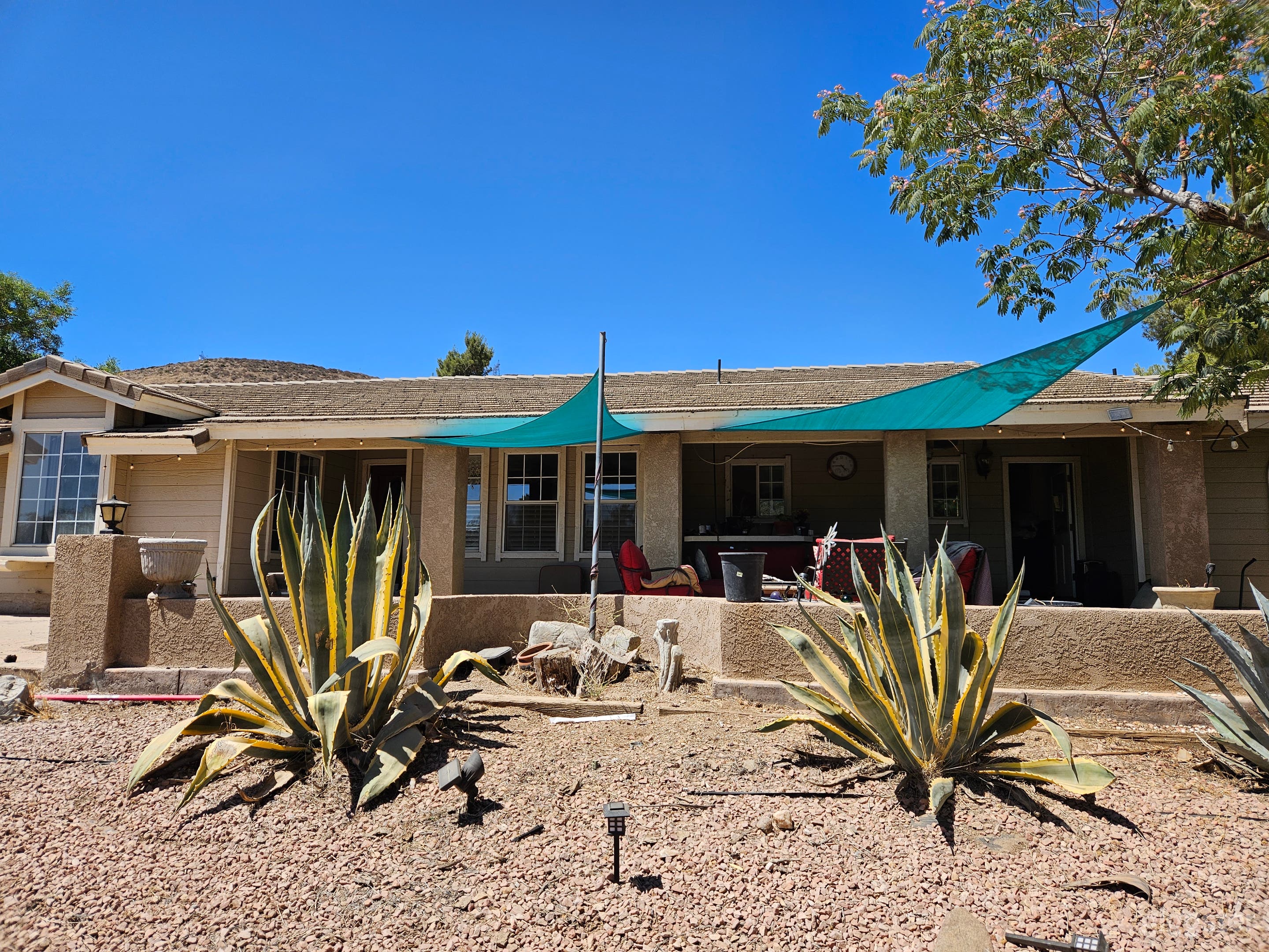 Ranch home on 5 acre horse farm with pool and outbuildings. Photo 3