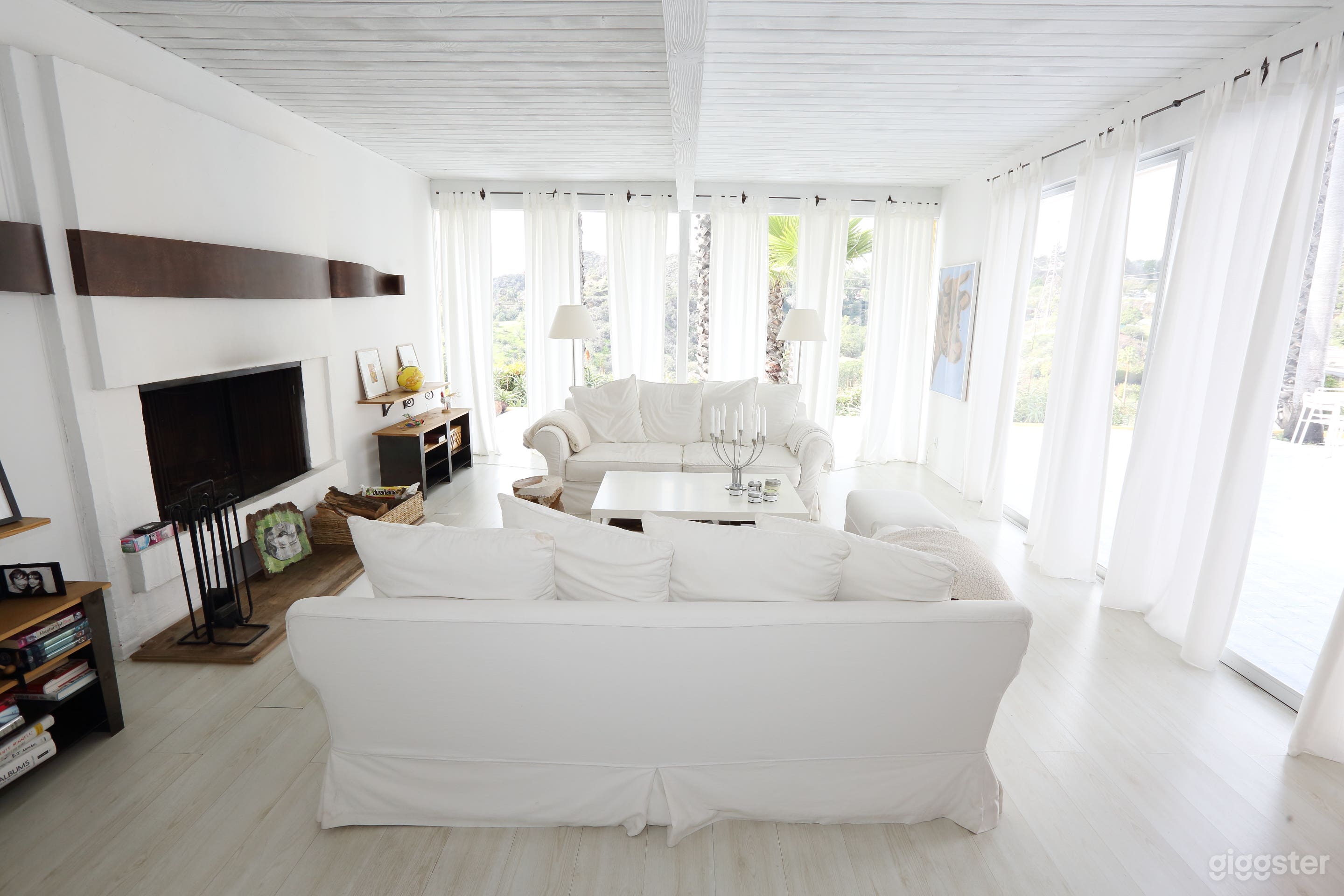 Bold & Retro Vibes Photo 3