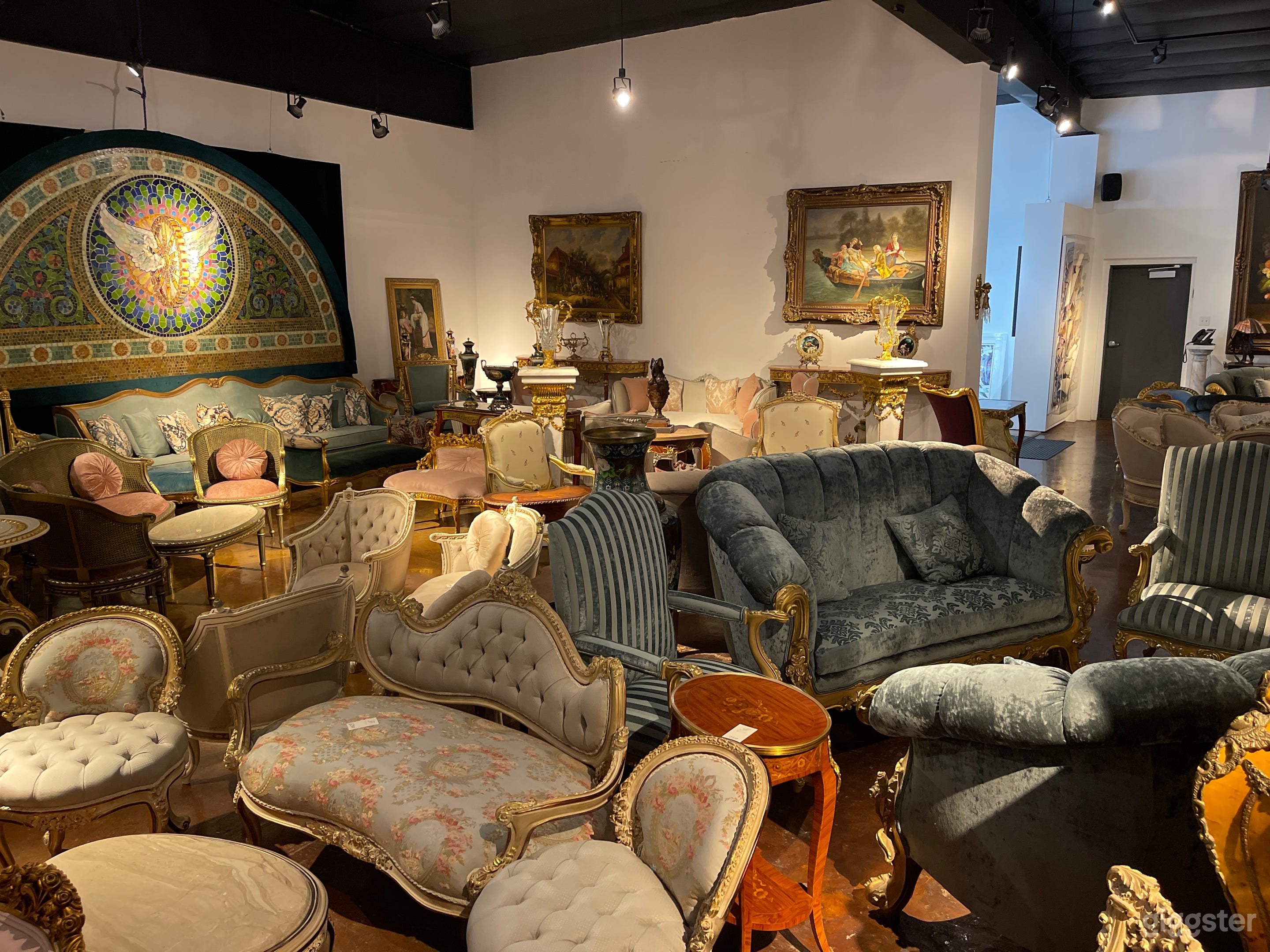 Warehouse/Showroom Photo 2