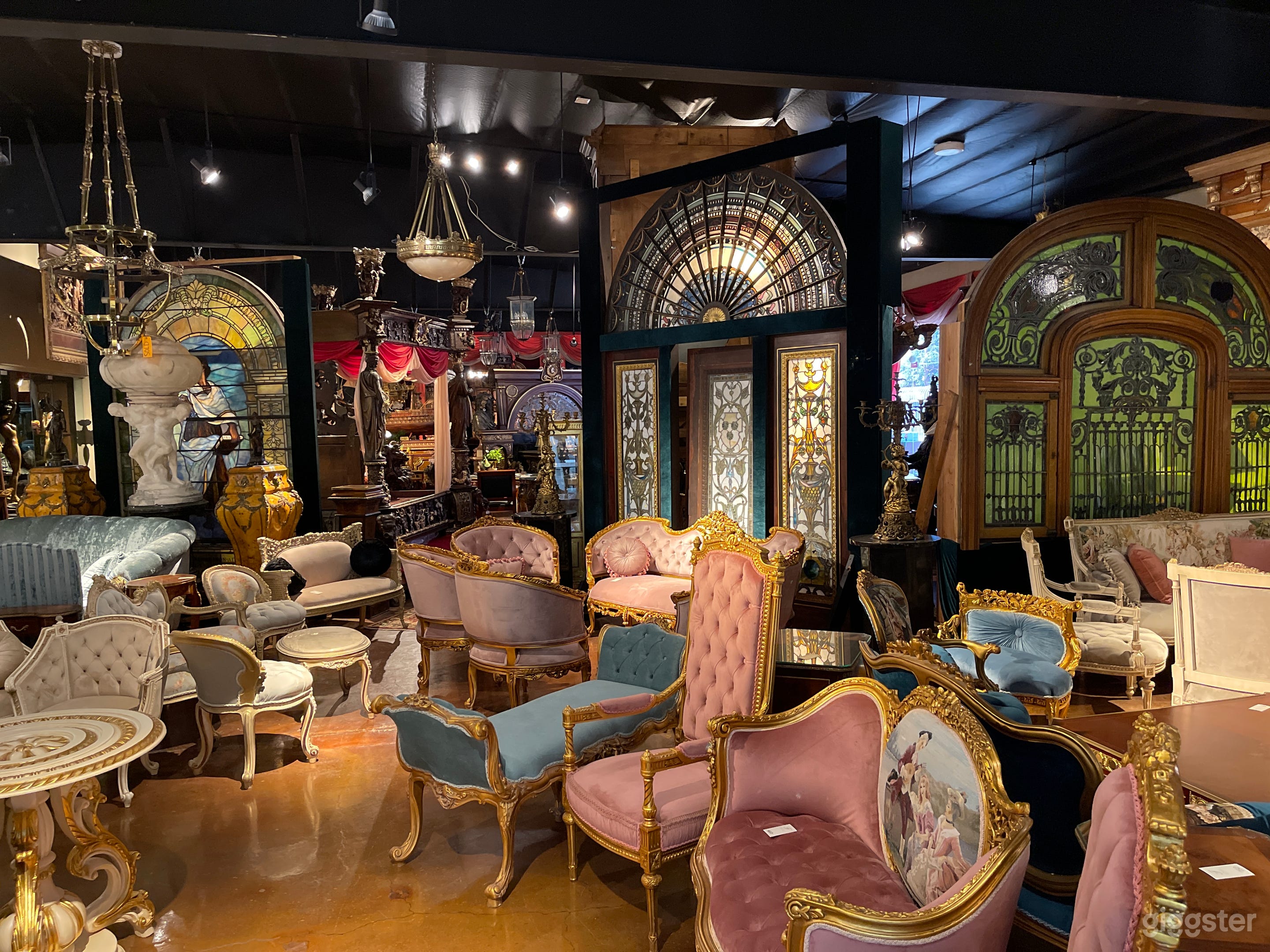 Warehouse/Showroom Photo 4