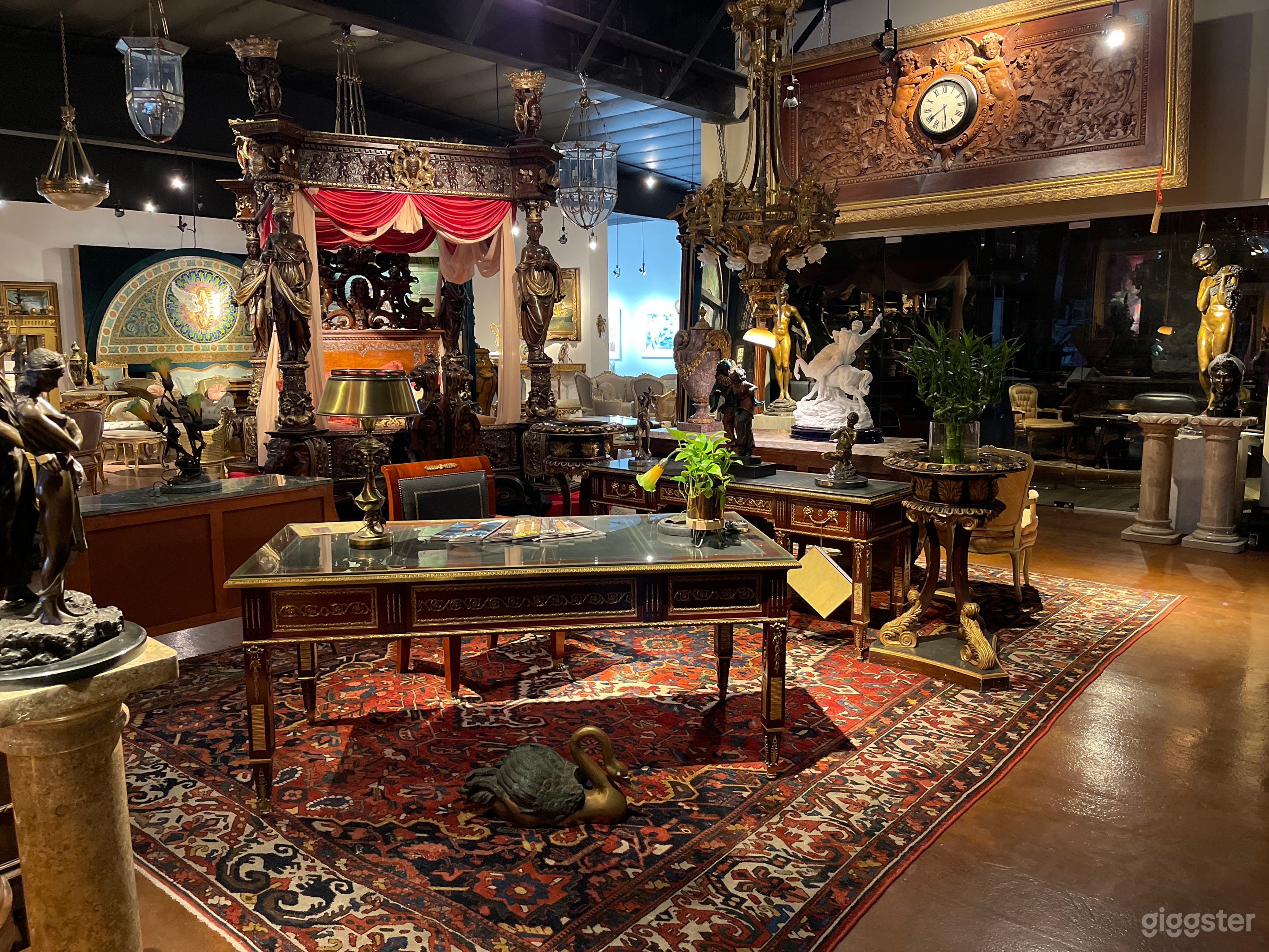 Warehouse/Showroom Photo 1