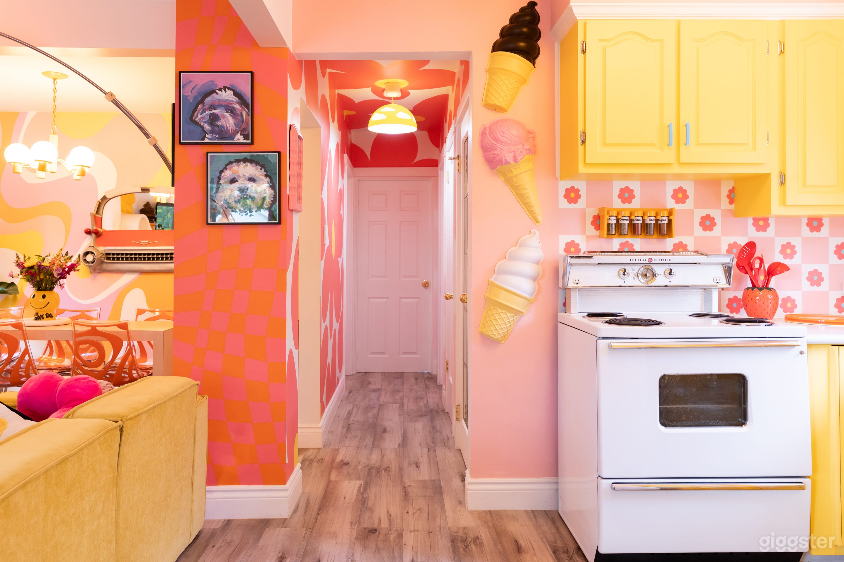 Maximalist Retro Home Photo 3