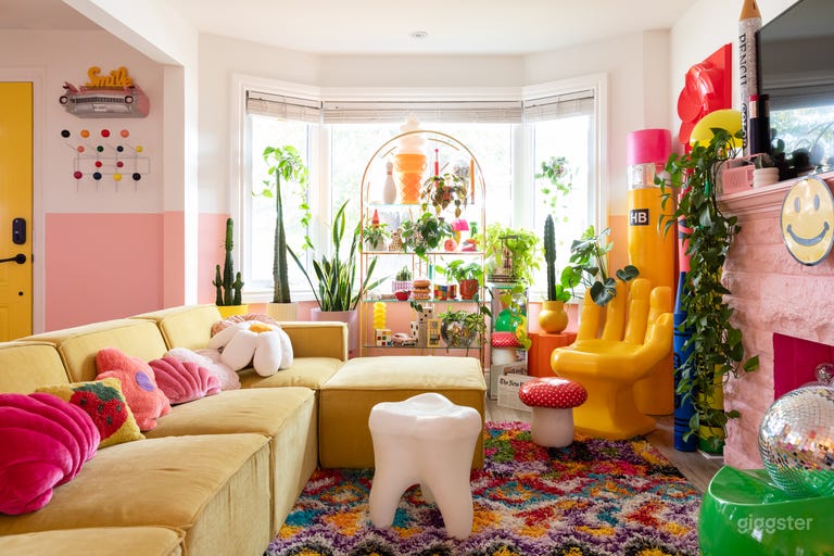  Maximalist Retro Home 