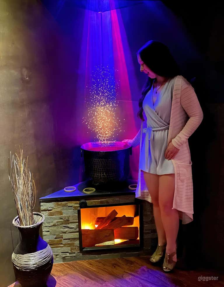  Once Upon a Time (Escape Room) 