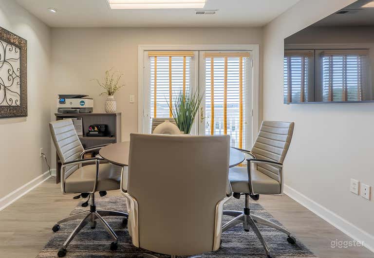  THE SEAGULL ROOM (Small Conference Room) 