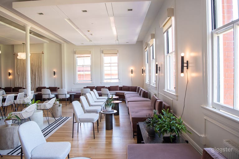  Curated Luxury Event Setting 