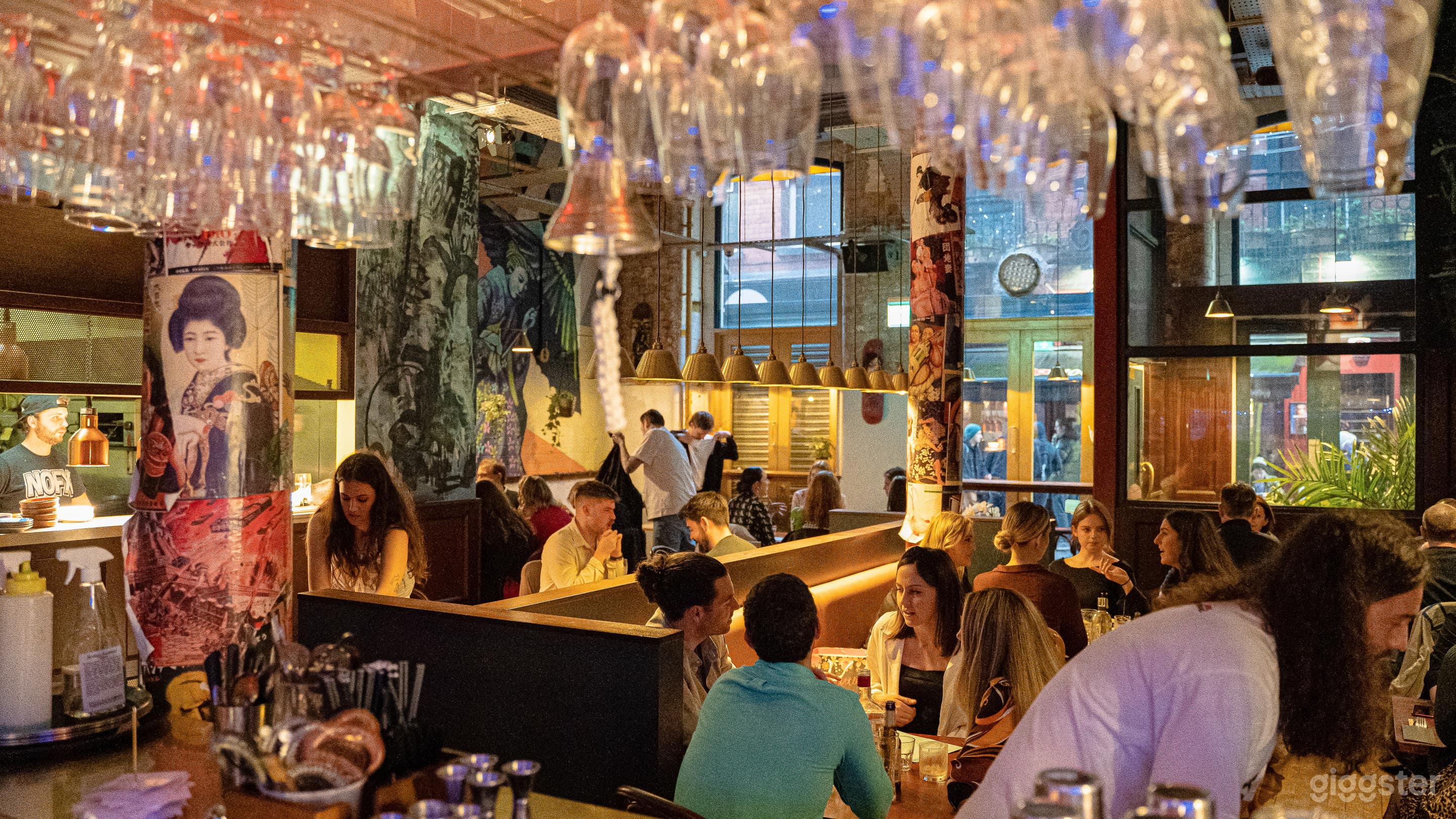 Vibrant Spacious Restaurant Belfast City Centre Photo 1