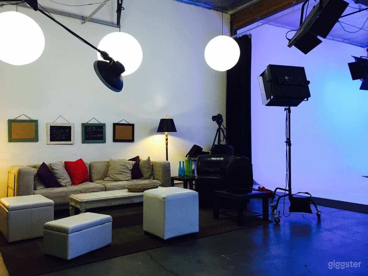 Amazing Fully Lit White Cyc Studio Photo 2