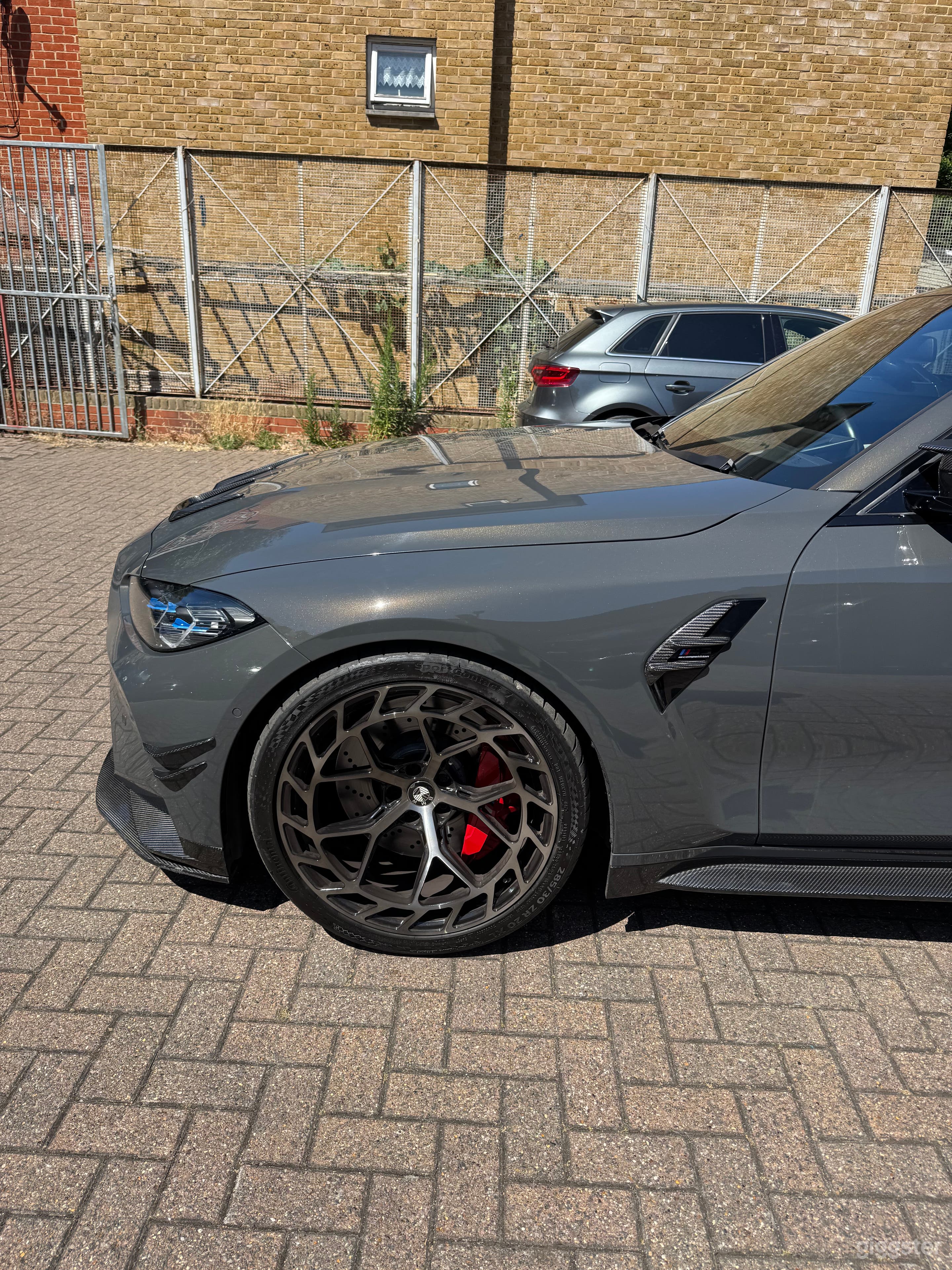 Modern BMW M3 Photo 4