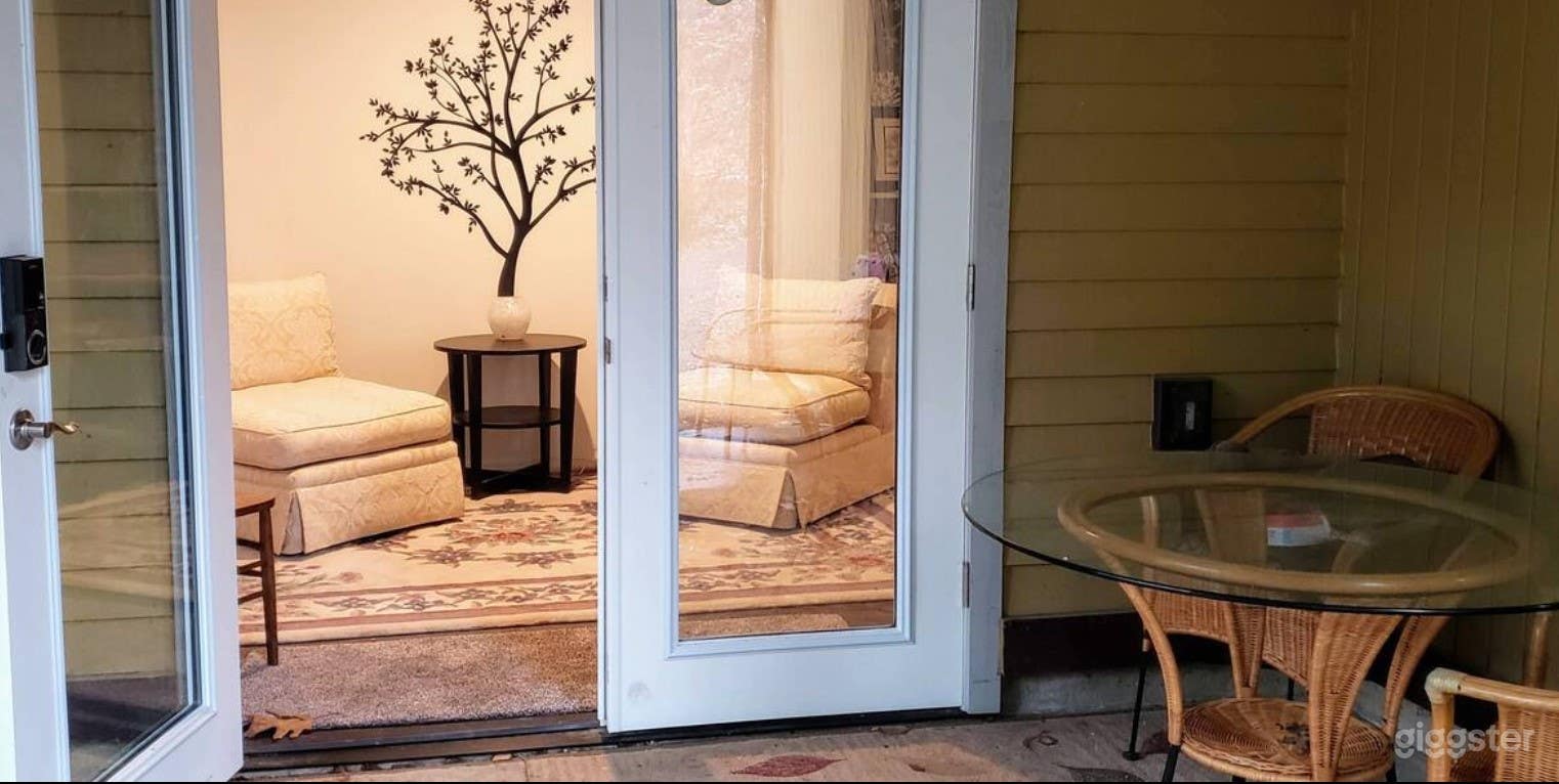 Private Suite in Park-like Setting in Canby Photo 4