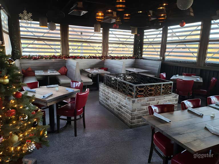  Modern and Cozy Fire Pit Lounge 