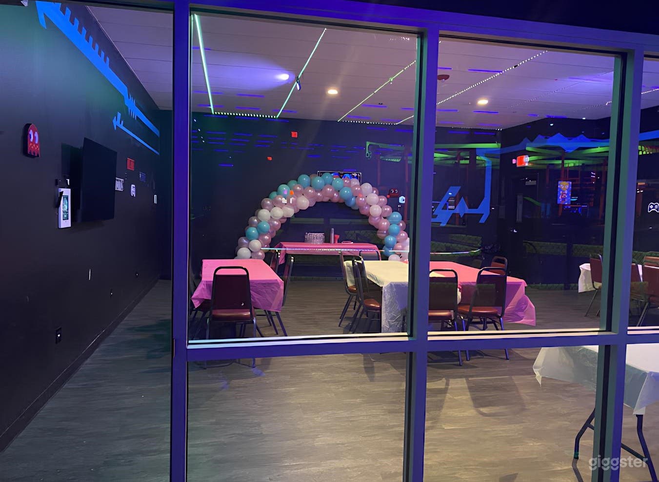 The UFO Room Photo 4