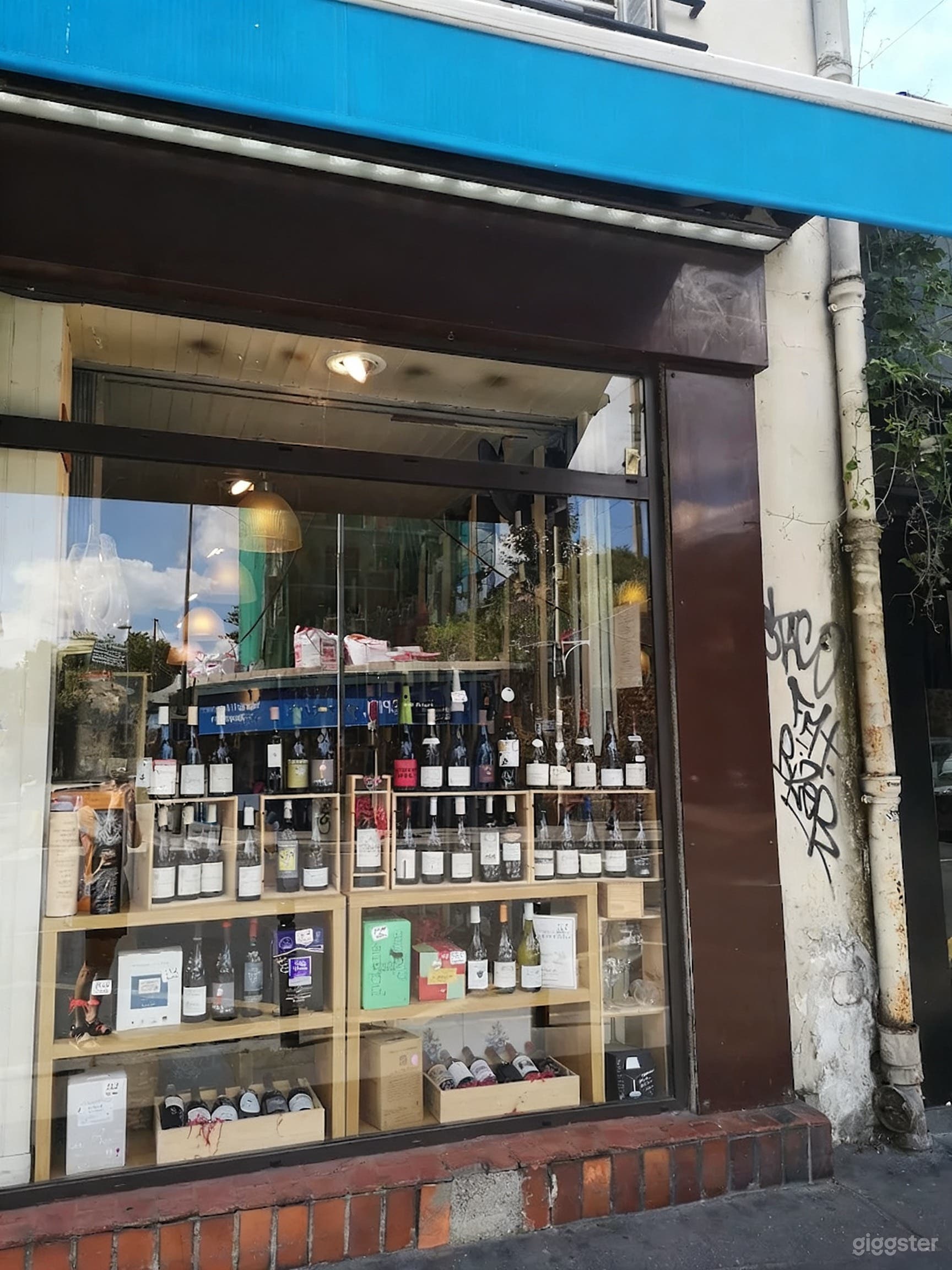 Photo de Cave à vin au charme à l'ancienne à Courbevoie 4
