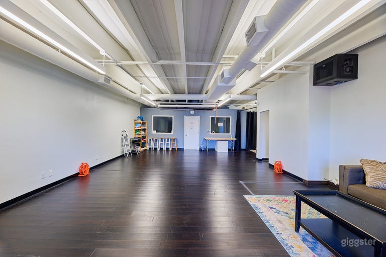  Large, Bright, Open Blank Space in Sunnyslope 