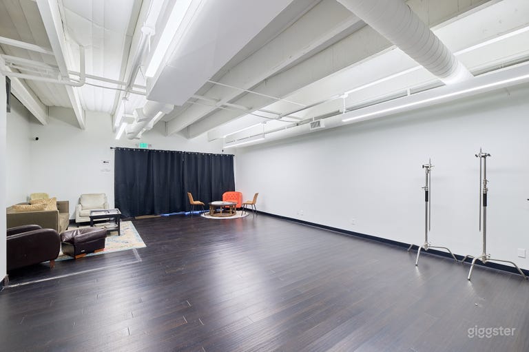  Large, Bright, Open Blank Space in Sunnyslope 