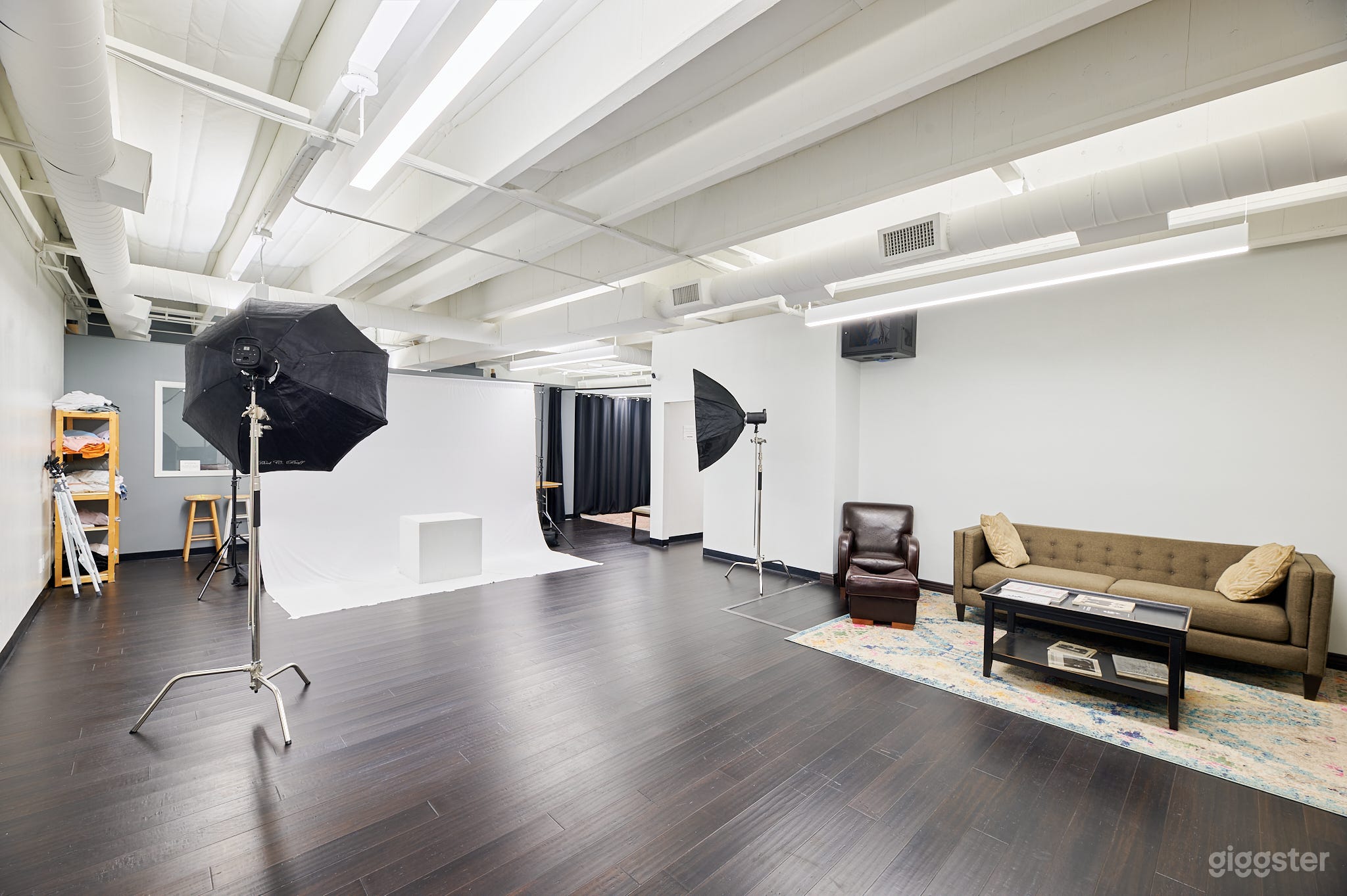 Large, Bright, Open Blank Space in Sunnyslope Photo 1