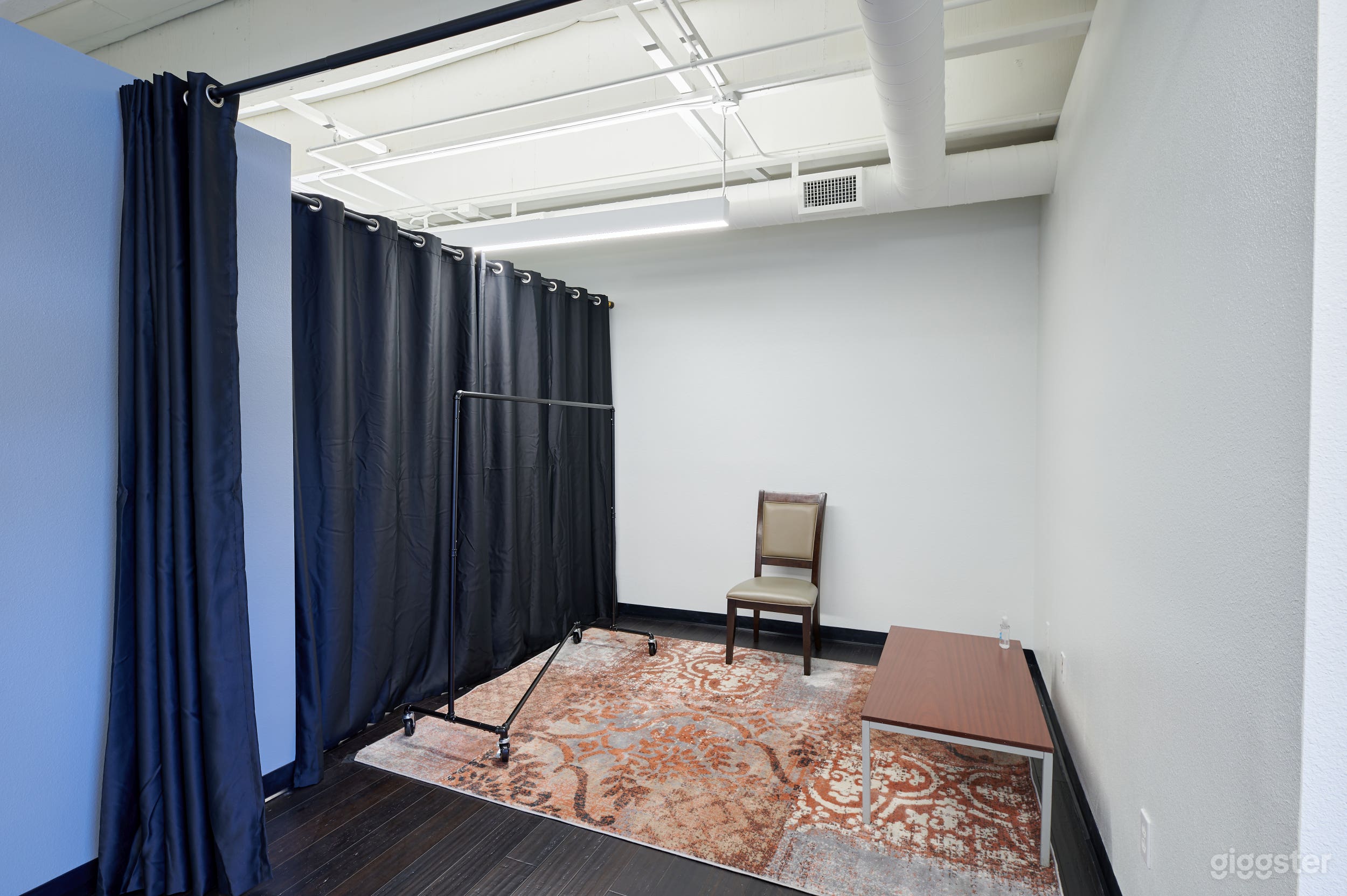 Large, Bright, Open Blank Space in Sunnyslope Photo 2