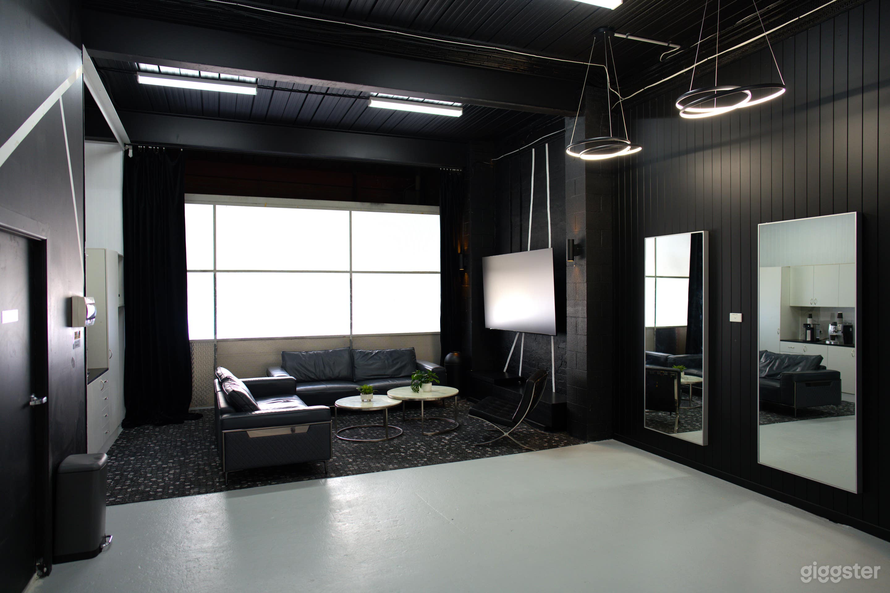 Cyclorama Photo Studio Photo 3