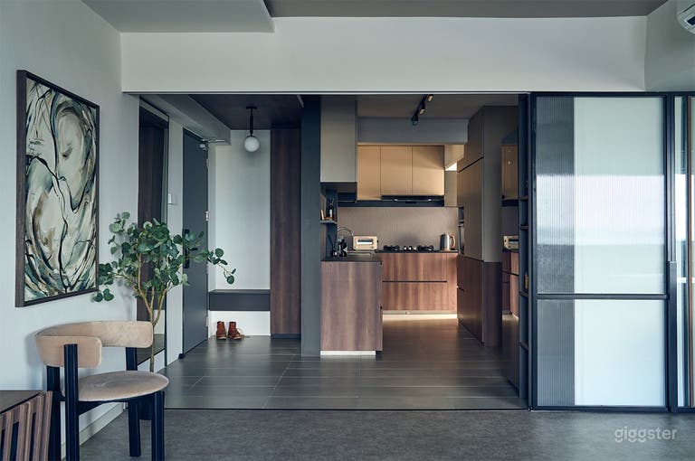  Modern Open-Concept Minimalist Apartment 