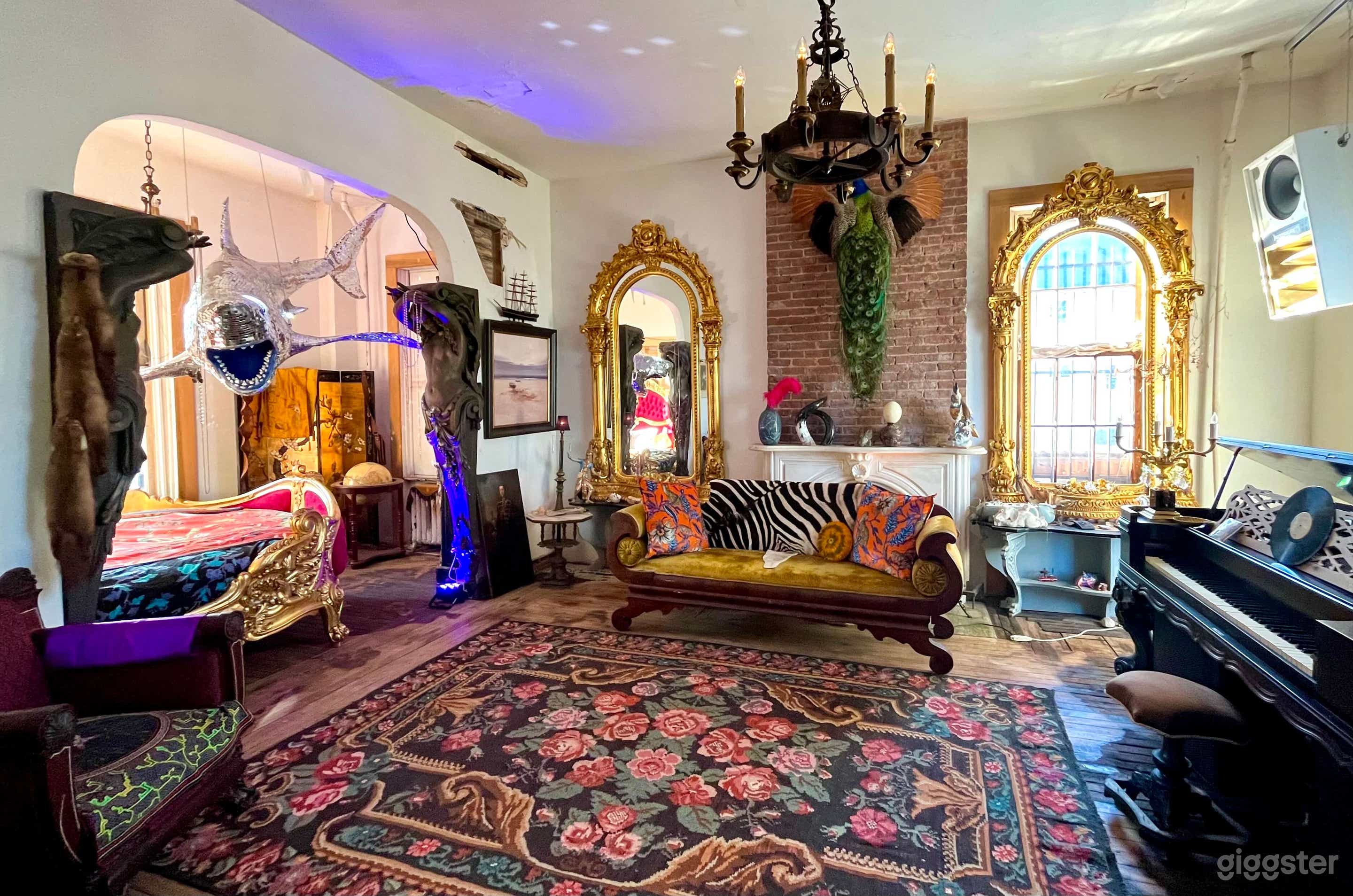 Historical Mansion with Gardens and Pool Photo 2