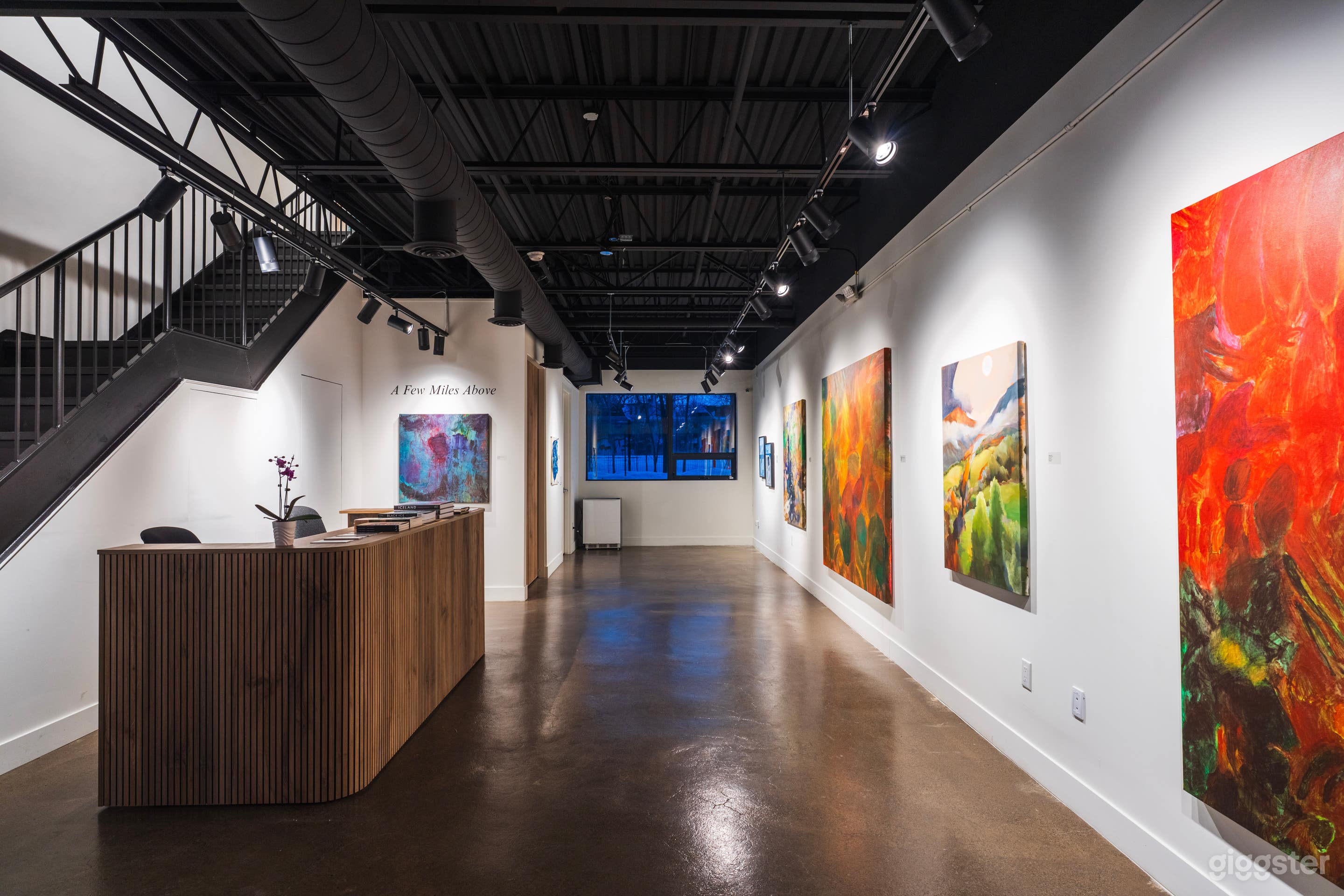 Contemporary Gallery Space with Full Kitchen Photo 1